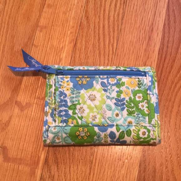 Very Bradley Wallet - Picture 3 of 3